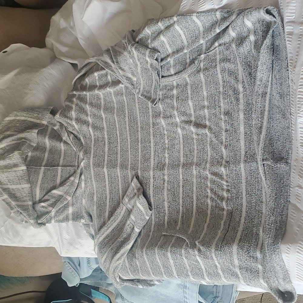 Market & Spruce hoodie